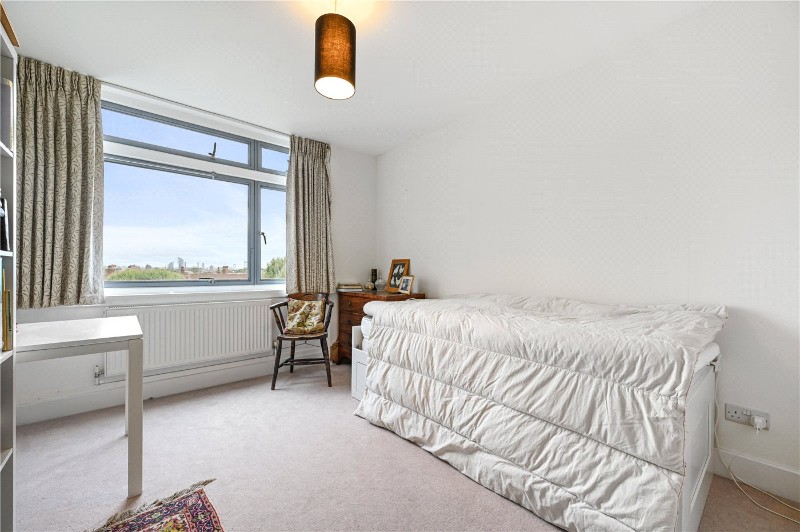 Park Close, Ilchester Place, London, W14
