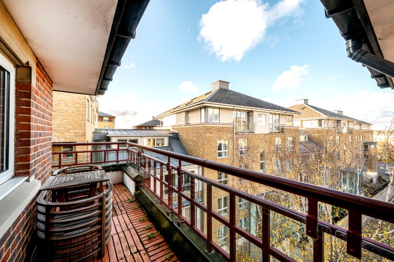 Admiral Walk, London, W9