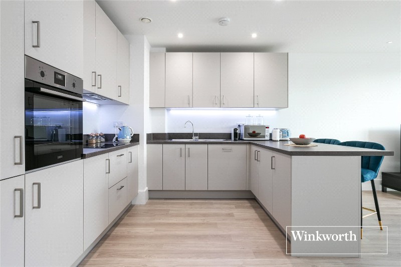 Chaplin Drive, Trent Park, Cockfosters, EN4