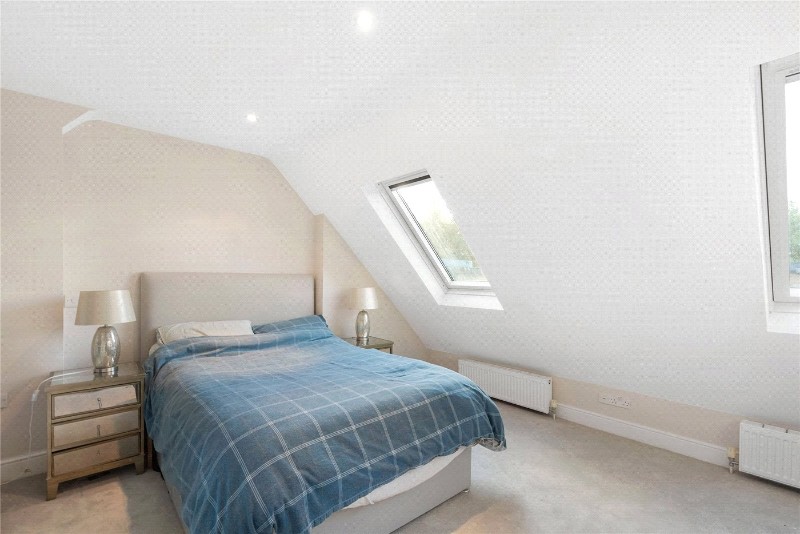 Dyers Lane, London, SW15