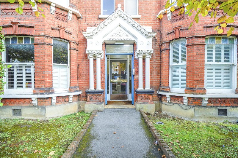 Ferme Park Mansions, Ferme Park Road, N8