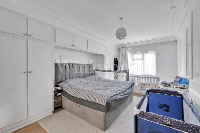 The Ridgeway, London, NW11