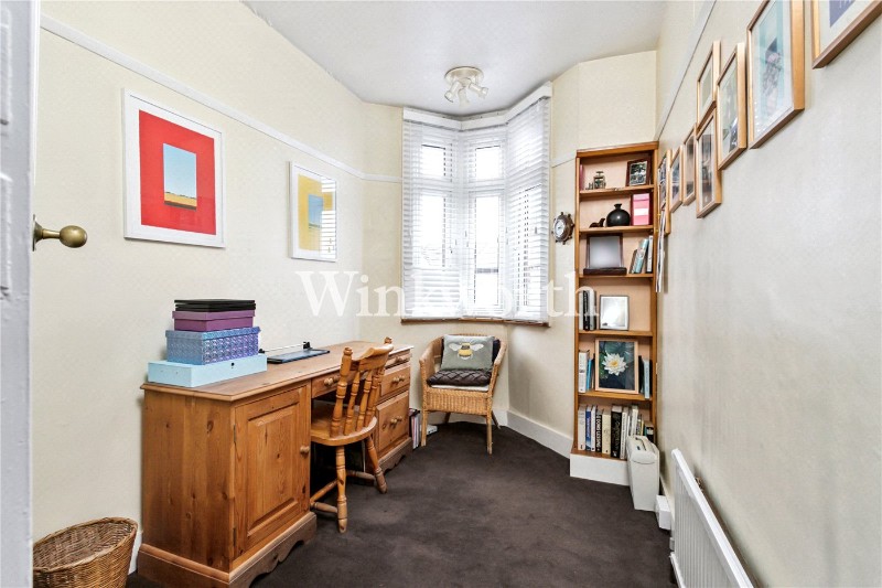 Hedge Lane, London, N13