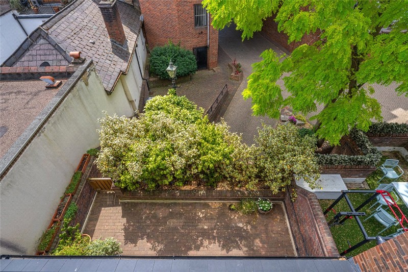 Spencer Walk, London, NW3
