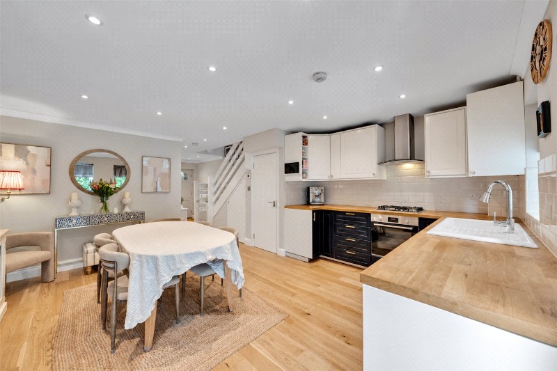 Abinger Mews, London, W9