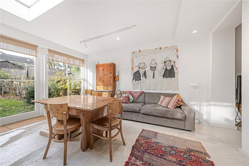 Randolph Avenue, London, W9