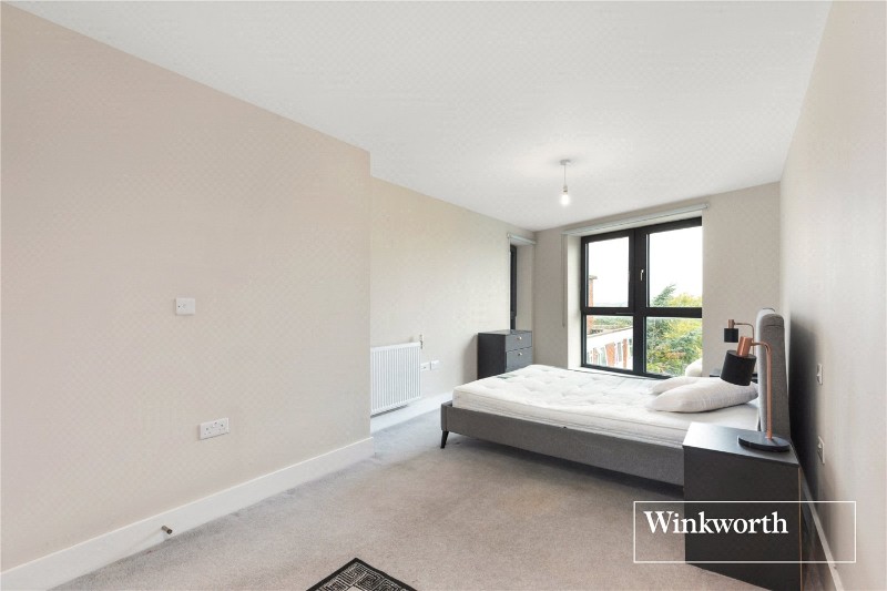 Nether Street, Finchley, London, N3