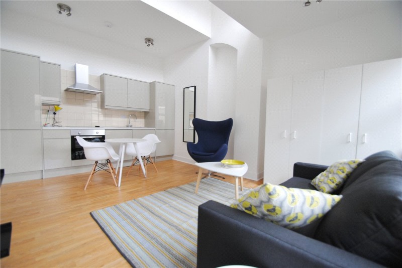 Holloway Road, London, N7