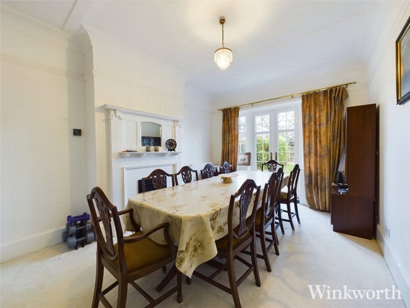 Tring Avenue, London, W5