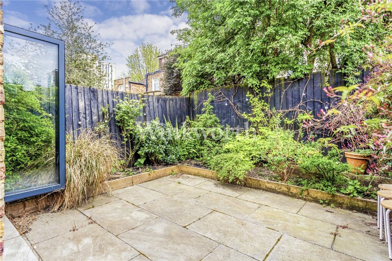 Roslyn Road, London, N15