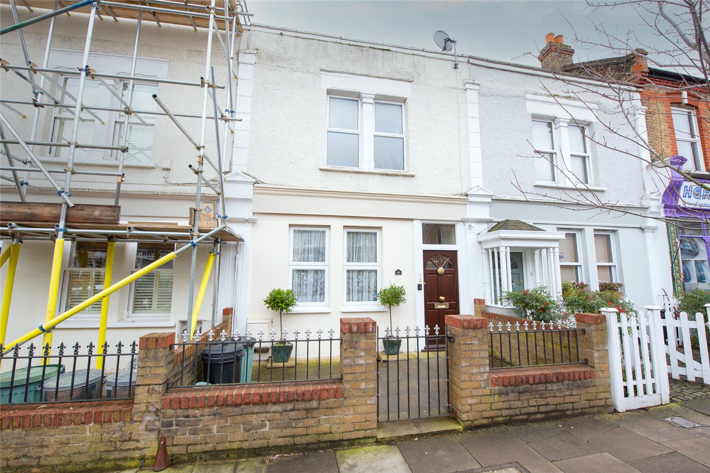 1 bedroom property for sale in Brookwood Road, Southfields, SW18 £450,000