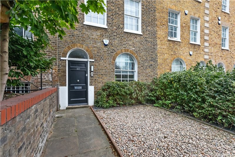 Wandsworth Road, London, SW8