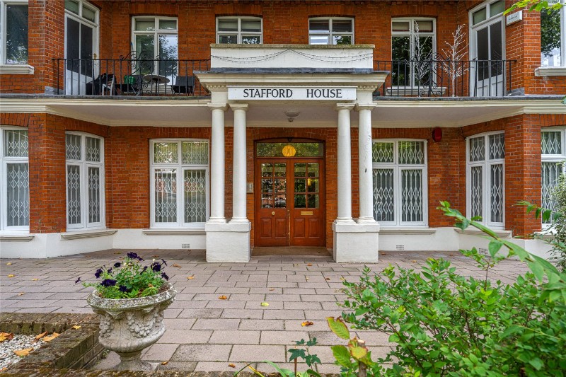 Maida Avenue, London, W2