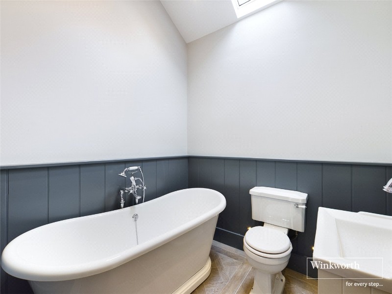 Islandstone Lane, Hurst, Reading, RG10