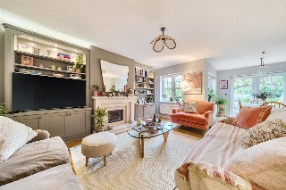 Nettlecombe Close, Farnham, Surrey, GU9