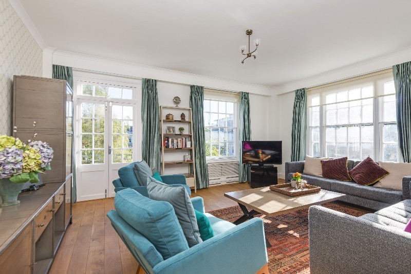 Apsley House, Finchley Road, St John's Wood, London, NW8