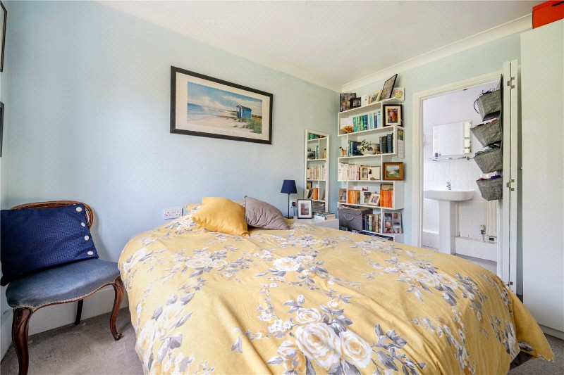 Upper Weybourne Lane, Farnham, Surrey, GU9