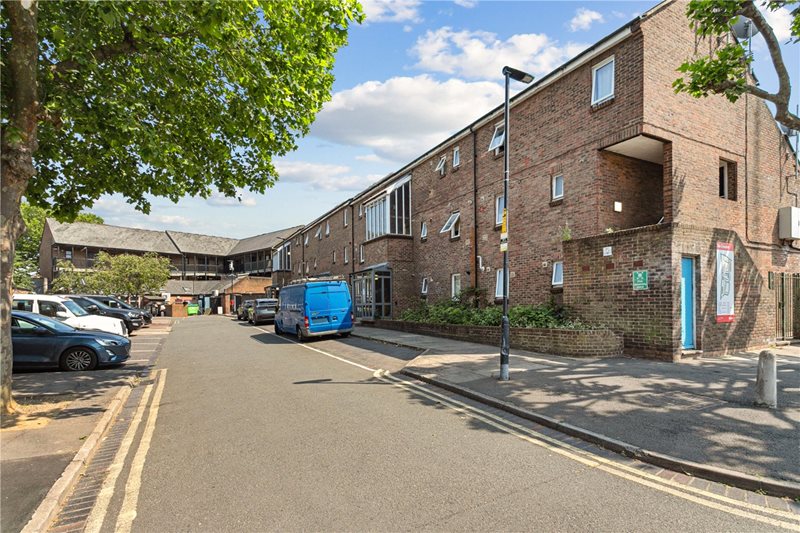 Westcott Close, London, N15