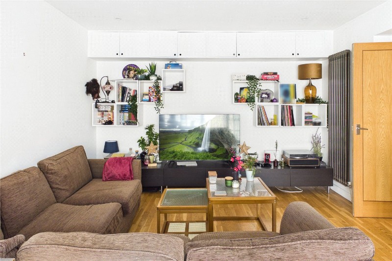 Barrhill Road, London, SW2