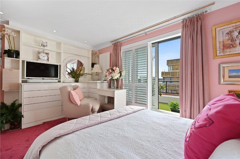 Huntsmore House, Pembroke Road, London, W8