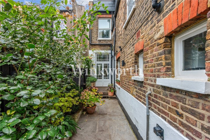 Sydney Road, London, N8