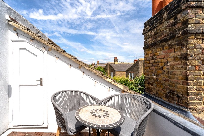 Sternhold Avenue, London, SW2