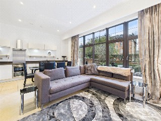 Station Road, Henley-on-Thames, Oxfordshire, RG9