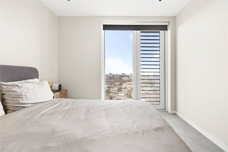 Cendal Crescent, London, E1