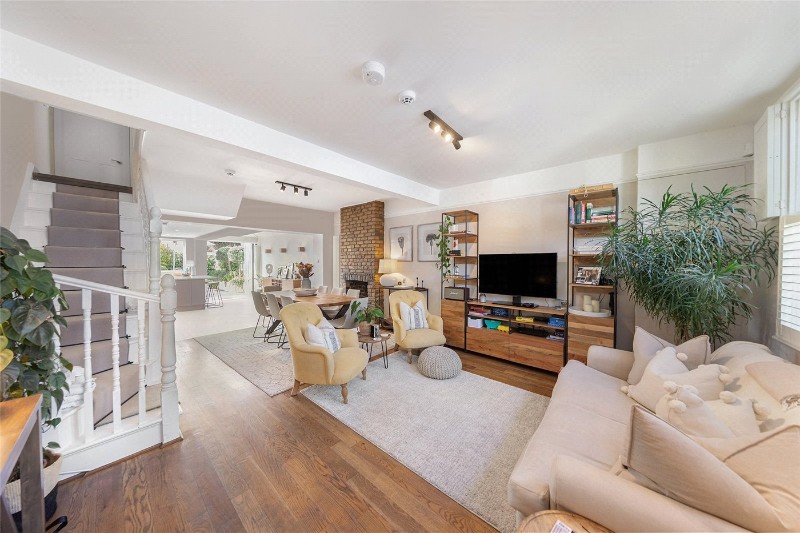 Brookwood Road, London, SW18