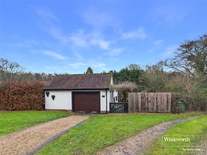 Burys Bank Road, Greenham, Thatcham, Berkshire, RG19