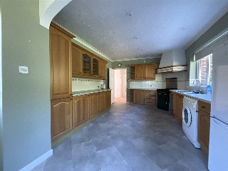 Rothesay Drive, Highcliffe, Christchurch, BH23