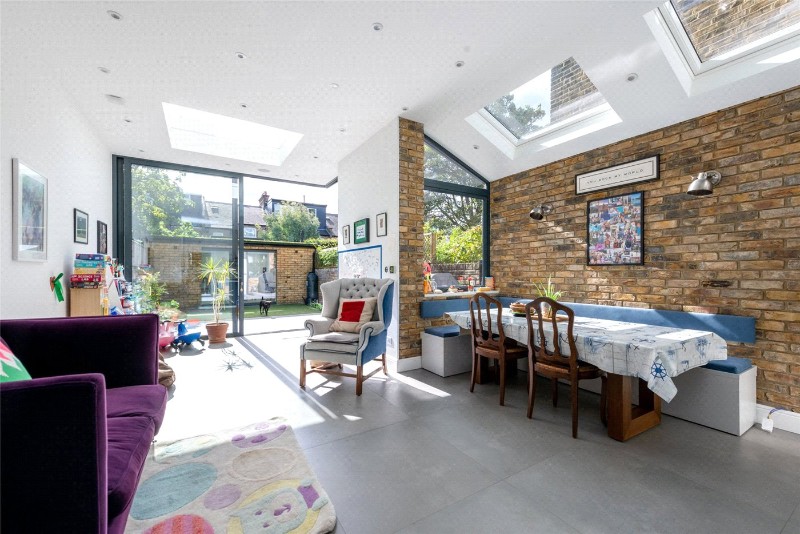 Leighton Gardens, London, NW10