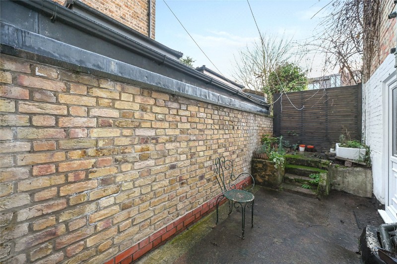 Ellerslie Road, London, W12