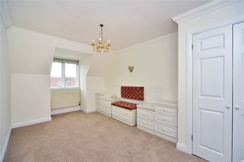 Wingfield Court, Banstead, Surrey, SM7