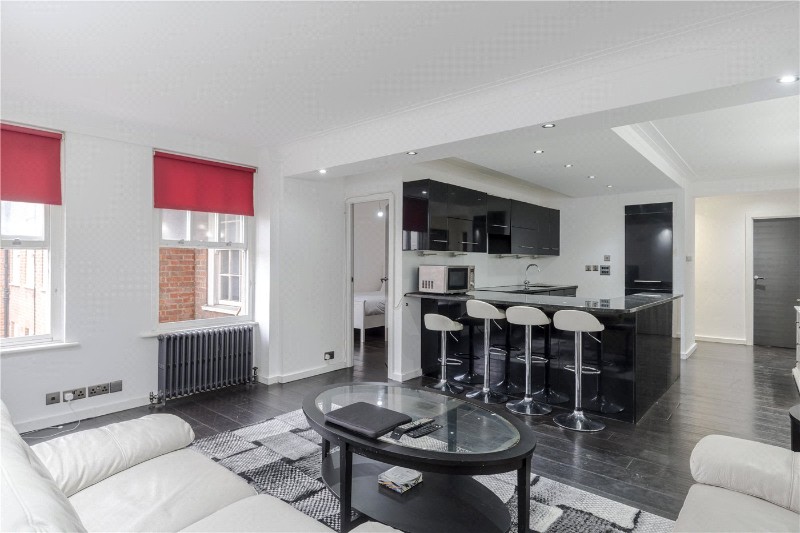Edgware Road, Nr. Marble Arch, W2