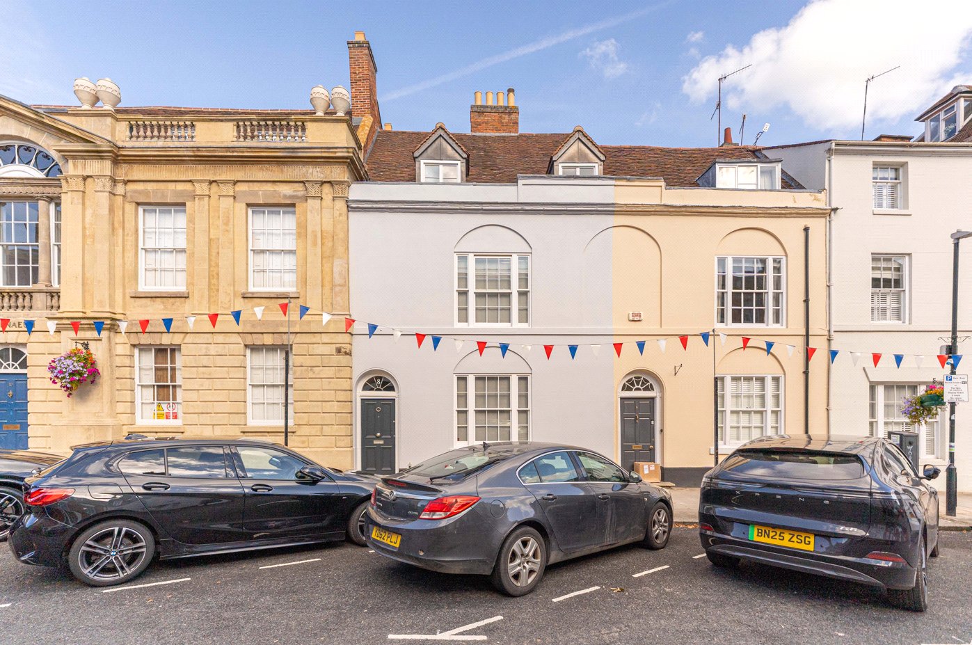 Flat Frontage