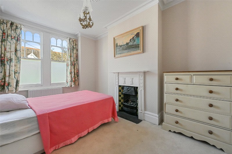 Thorpebank Road, London, W12