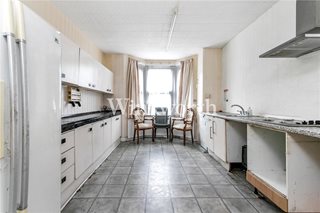 Boundary Road, London, N22