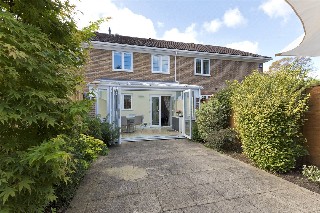 Rosslyn Park, Weybridge, Surrey, KT13