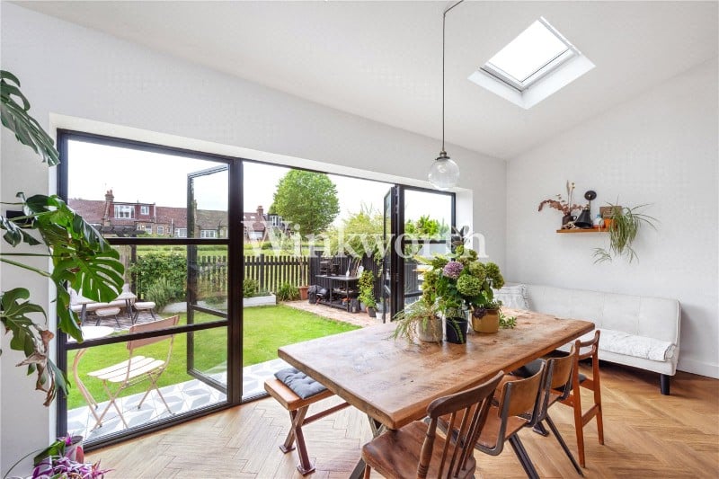 Hamilton Crescent, London, N13