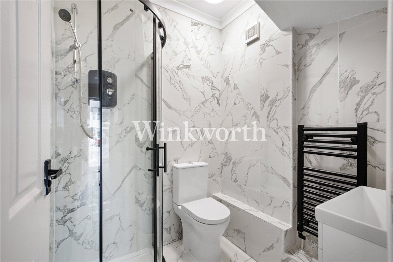 Chatsworth Drive, Enfield, EN1