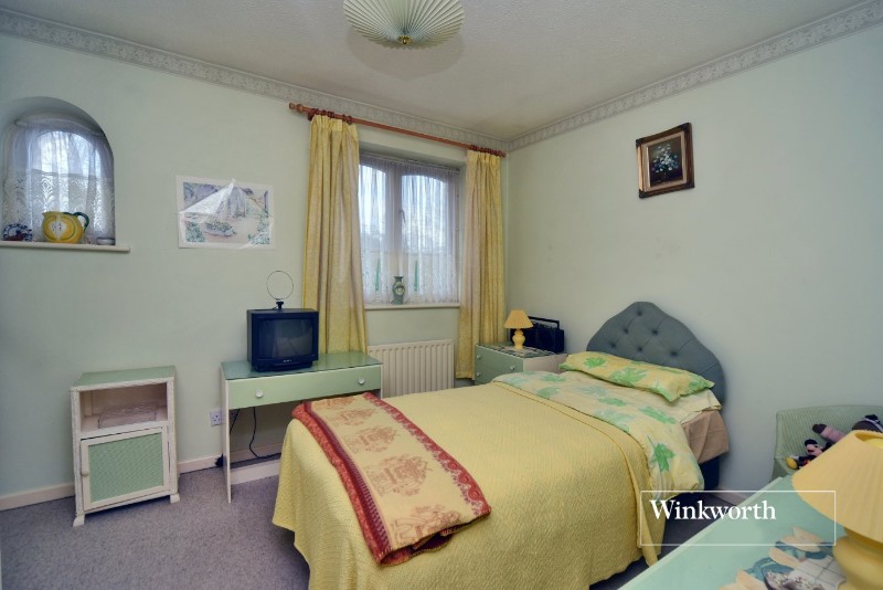 Cotswold Way, Worcester Park, KT4