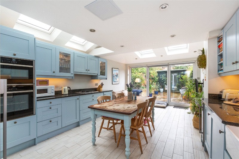 Graveney Road, London, SW17