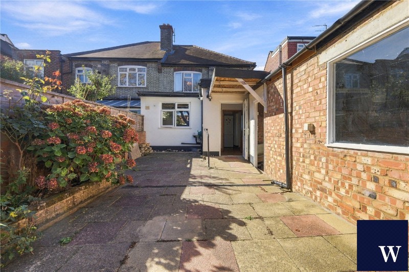 West Avenue, West Finchley, London, N3