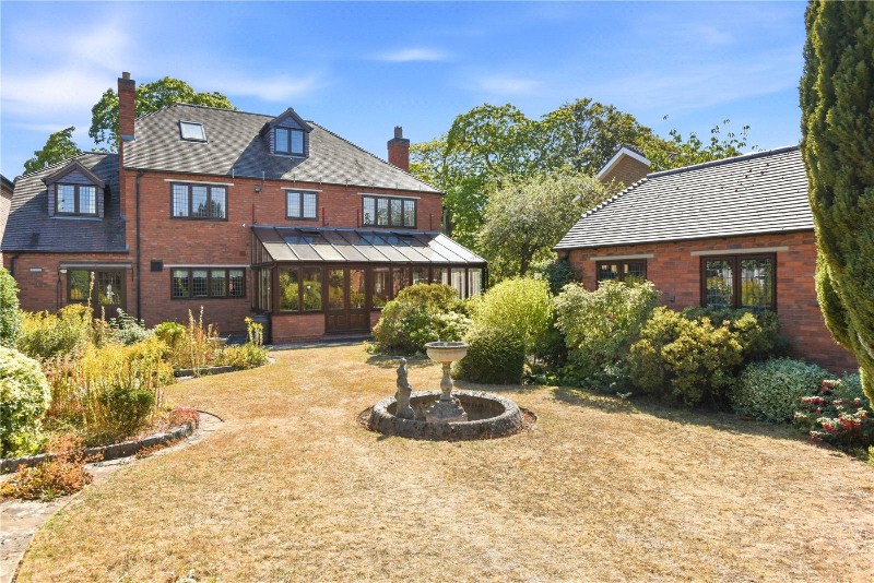 Avenue Road, Stratford-upon-Avon, Warwickshire, CV37