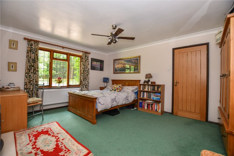 Hollybush Ride, Finchampstead, Wokingham, Berkshire, RG40