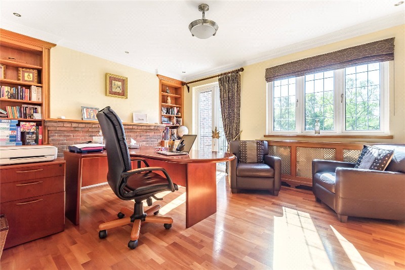 Cockfosters Road, Hadley Wood, EN4