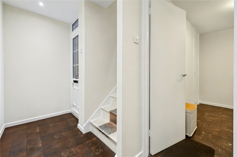 Aldeburgh Close, London, E5