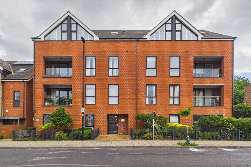 Valley Road, London, SW16