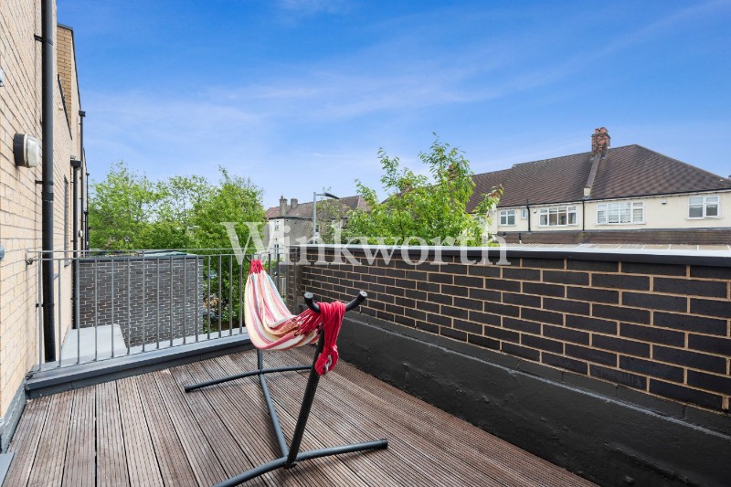 Wells Mews, London, N11